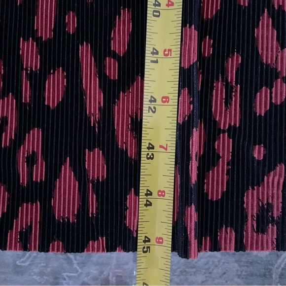 Zara Animal Print Midi Dress Sz S Red Black Leopard Plisse Date Night Pull On - Picture 8 of 9